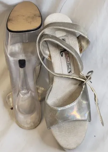 6" Parastoo -- Women's Platform Sandal -- Silver Laser