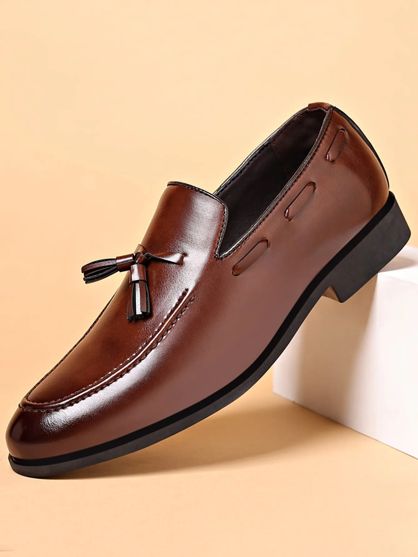 Classic British Style Fringed Loafers For Men